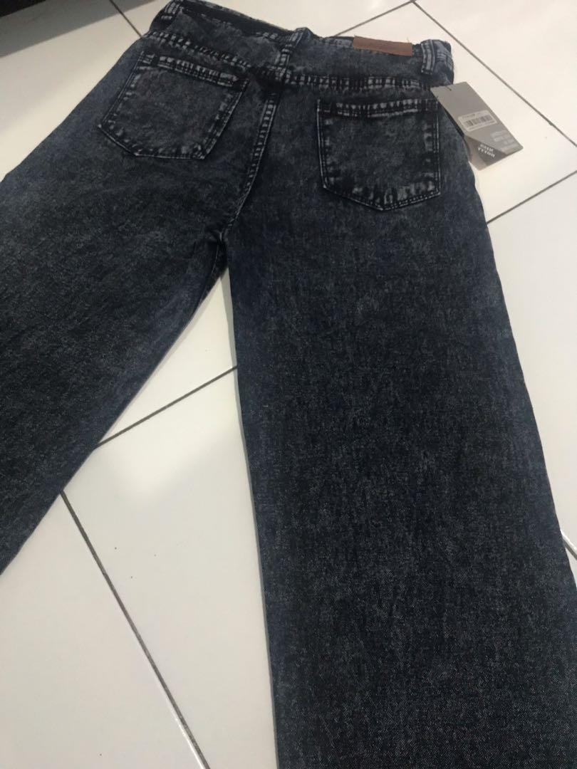 Detail Warna Snow Black Jeans Nomer 7
