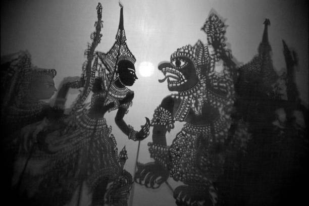 Detail Wayang Kulit Hitam Putih Nomer 38