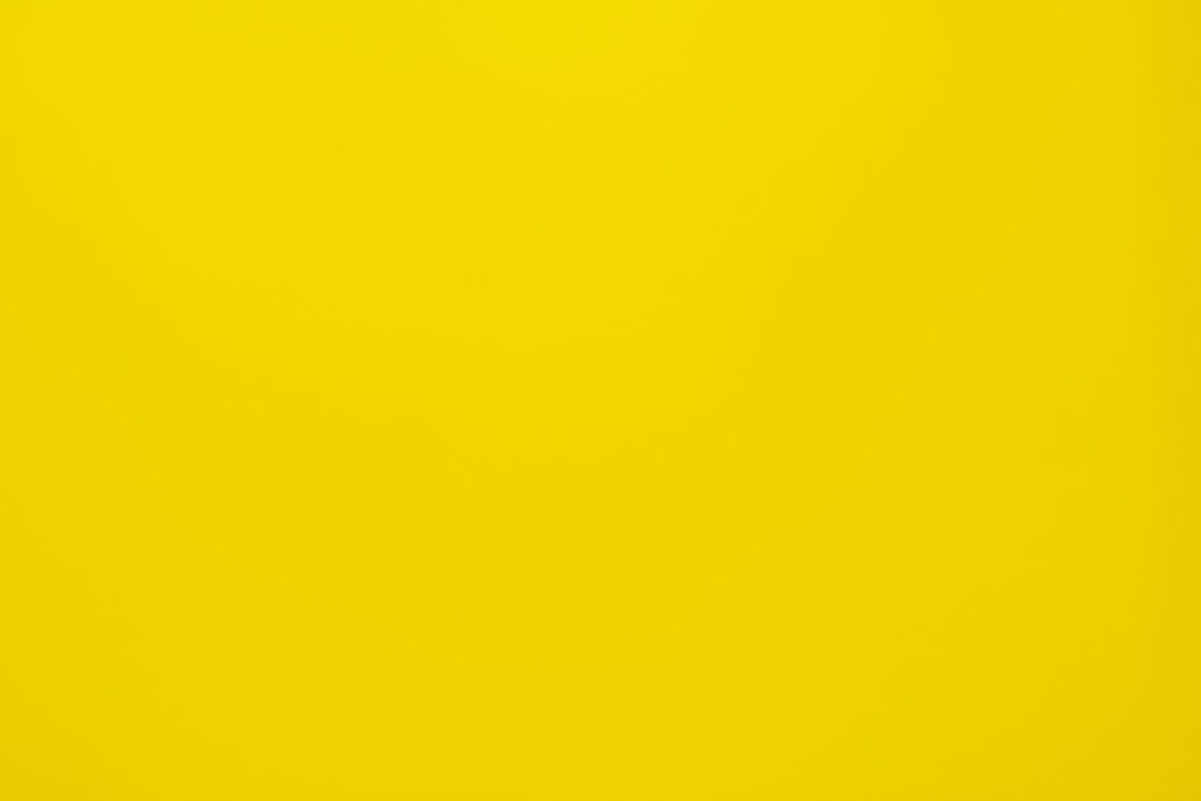 Detail Simple Yellow Background Nomer 3