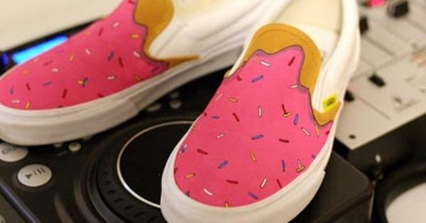 Detail Simpsons Donut Shoes Nomer 7