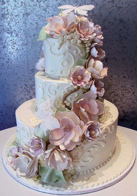 Detail Wedding Cake 3 Susun Nomer 6