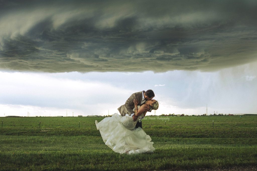 Detail Wedding Pic With Tornado In Background Nomer 13