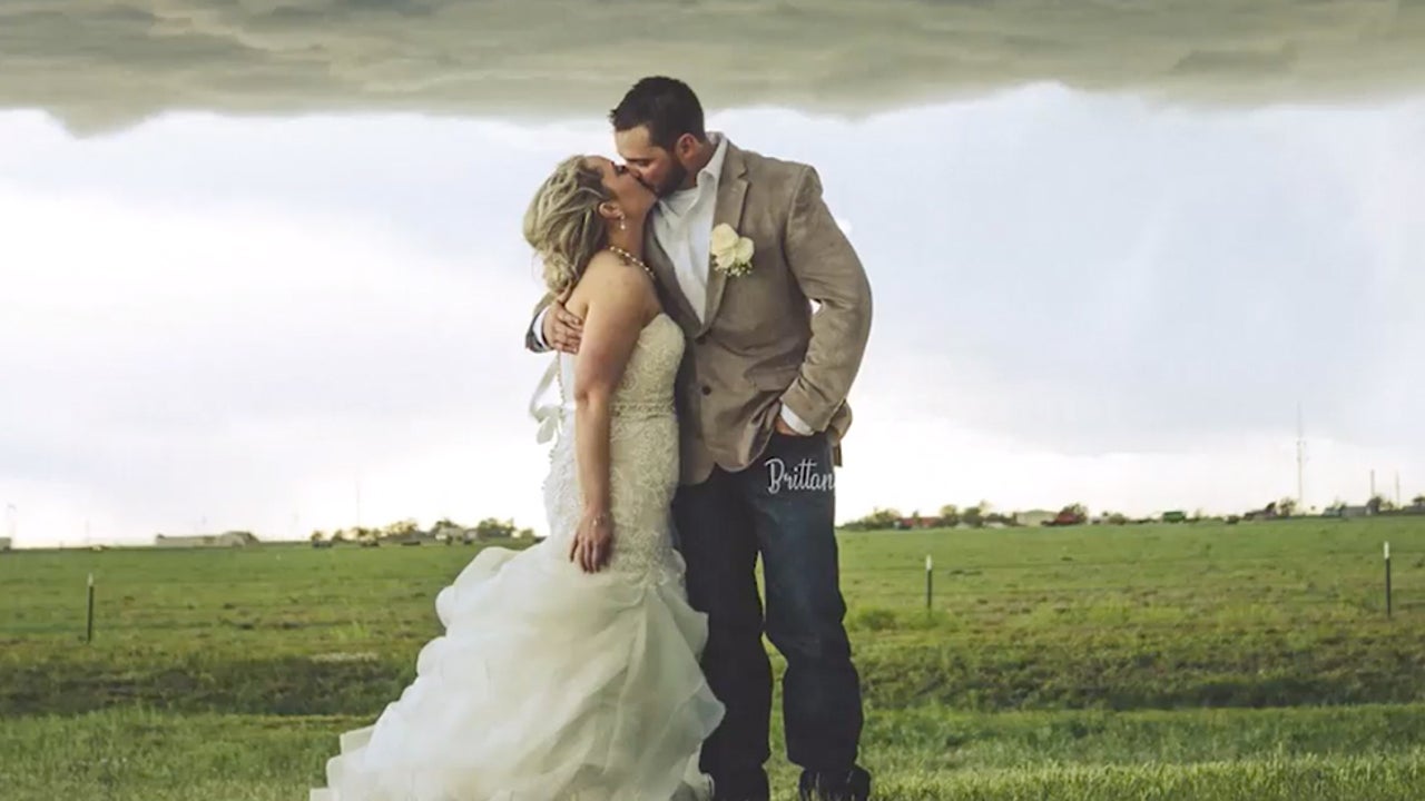 Detail Wedding Pic With Tornado In Background Nomer 22