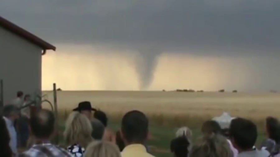 Detail Wedding Pic With Tornado In Background Nomer 23