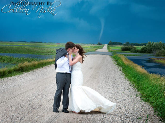 Detail Wedding Pic With Tornado In Background Nomer 4