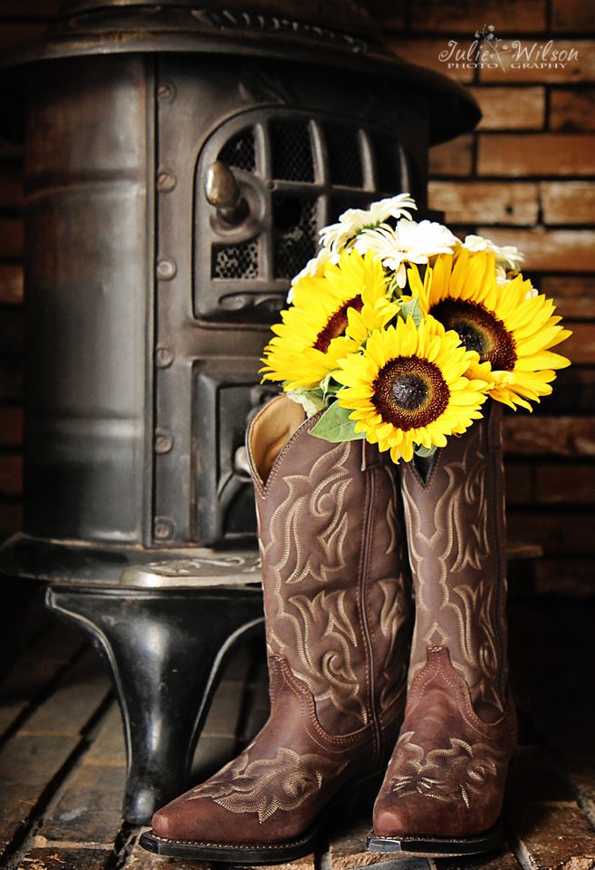 Detail Wedding Sunflower Cowboy Boots Nomer 2