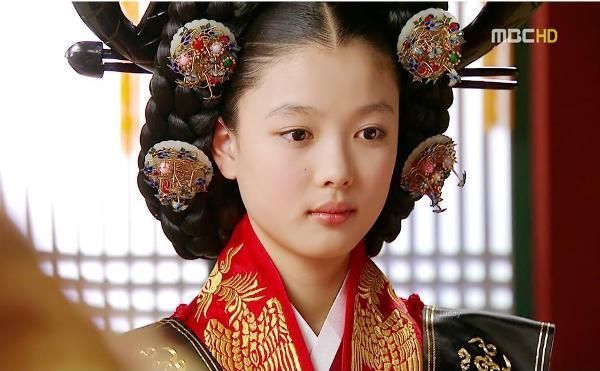 Detail Sinopsis Drama Korea The Moon That Embraces The Sun Nomer 22