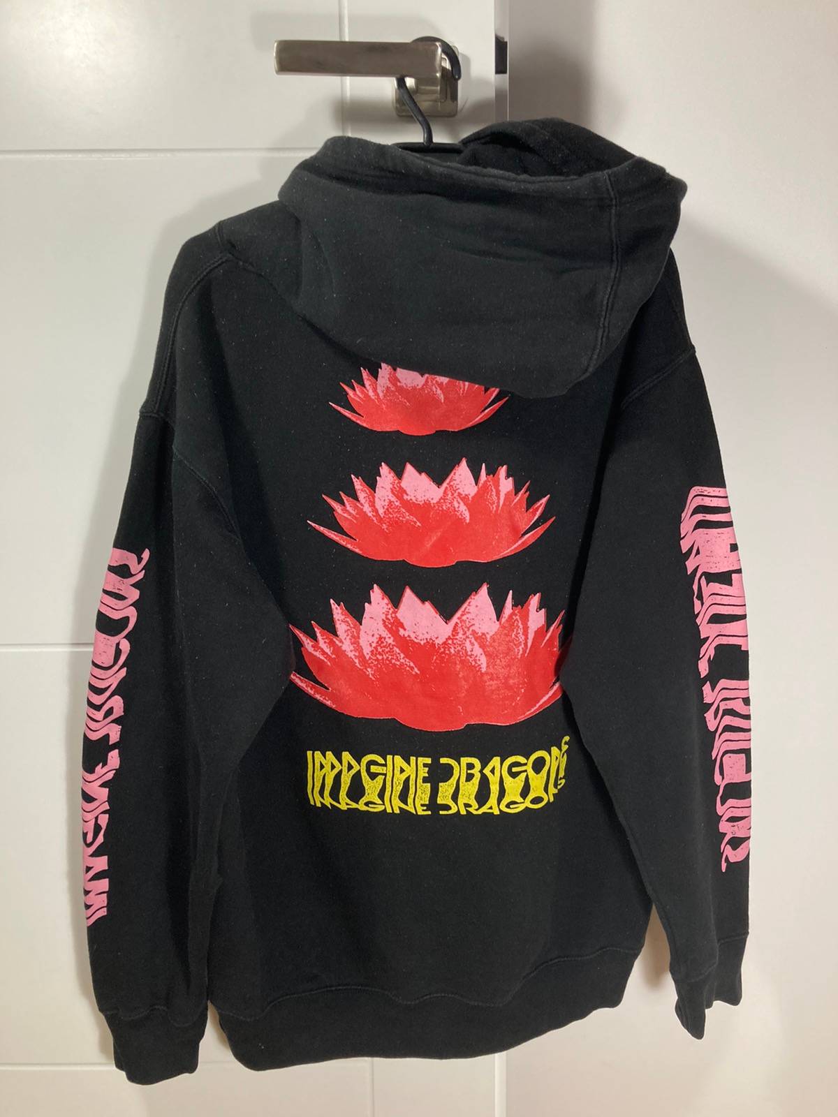 Detail Sit In Lotus Hoodie Sweater Nomer 40