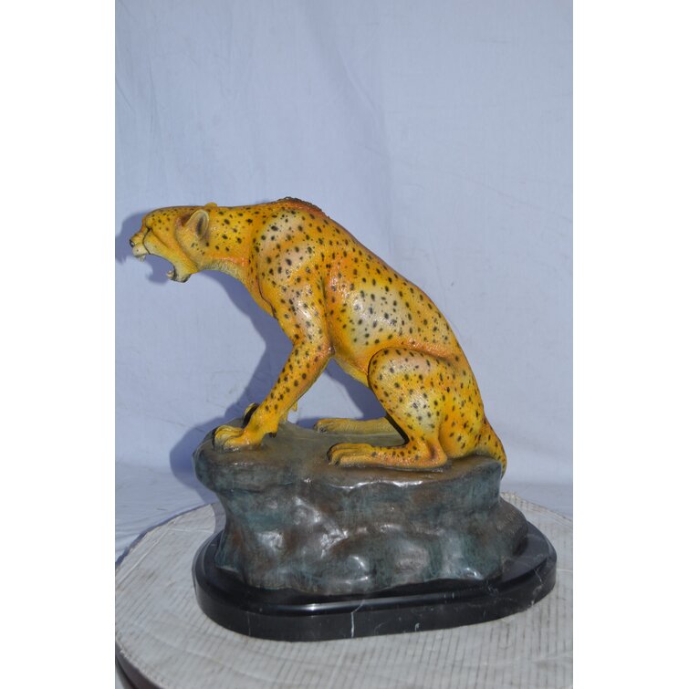 Detail Sitting Cheetah Statue Nomer 16