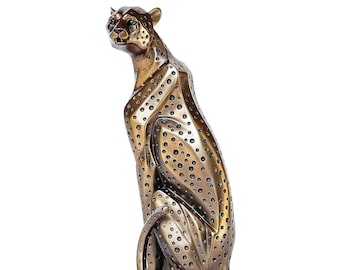 Detail Sitting Cheetah Statue Nomer 40