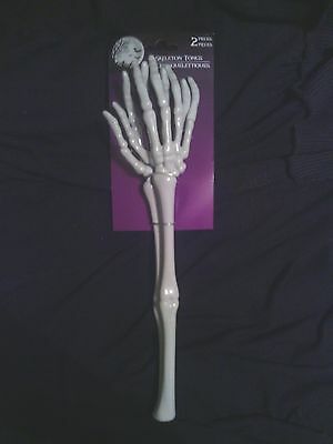 Detail Skeleton Hands Salad Servers Nomer 11