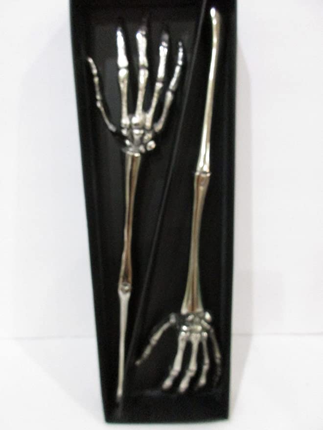 Detail Skeleton Hands Salad Servers Nomer 16