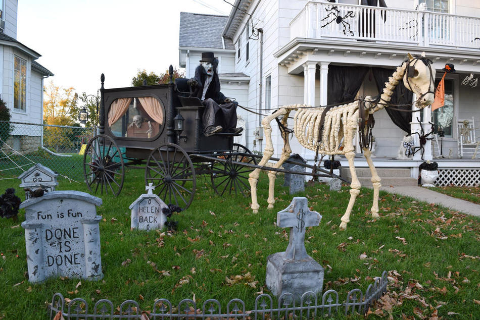 Detail Skeleton Horse And Carriage Halloween Nomer 44