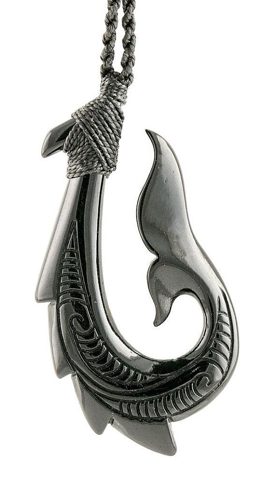Detail Whale Bone Hook Necklace Nomer 10