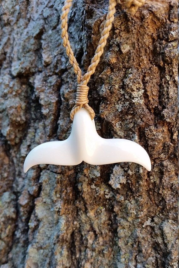 Detail Whale Bone Hook Necklace Nomer 7