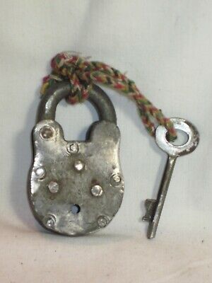 Detail Skeleton Key Padlock Nomer 30