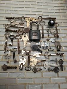 Detail Skeleton Key Padlock Nomer 39