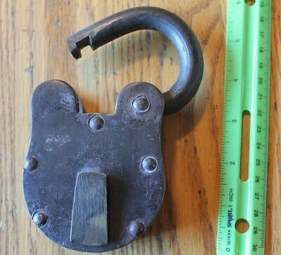 Detail Skeleton Key Padlock Nomer 45