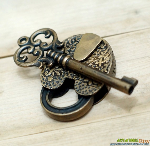 Detail Skeleton Key Padlock Nomer 56