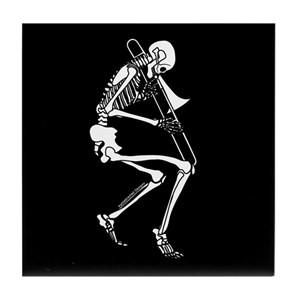 Detail Skeleton Playing Trombone Nomer 16