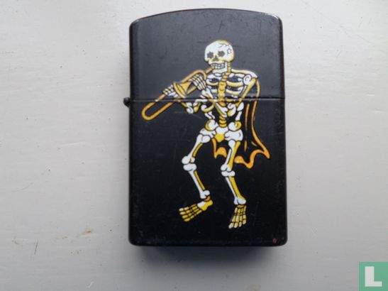 Detail Skeleton Playing Trombone Nomer 26