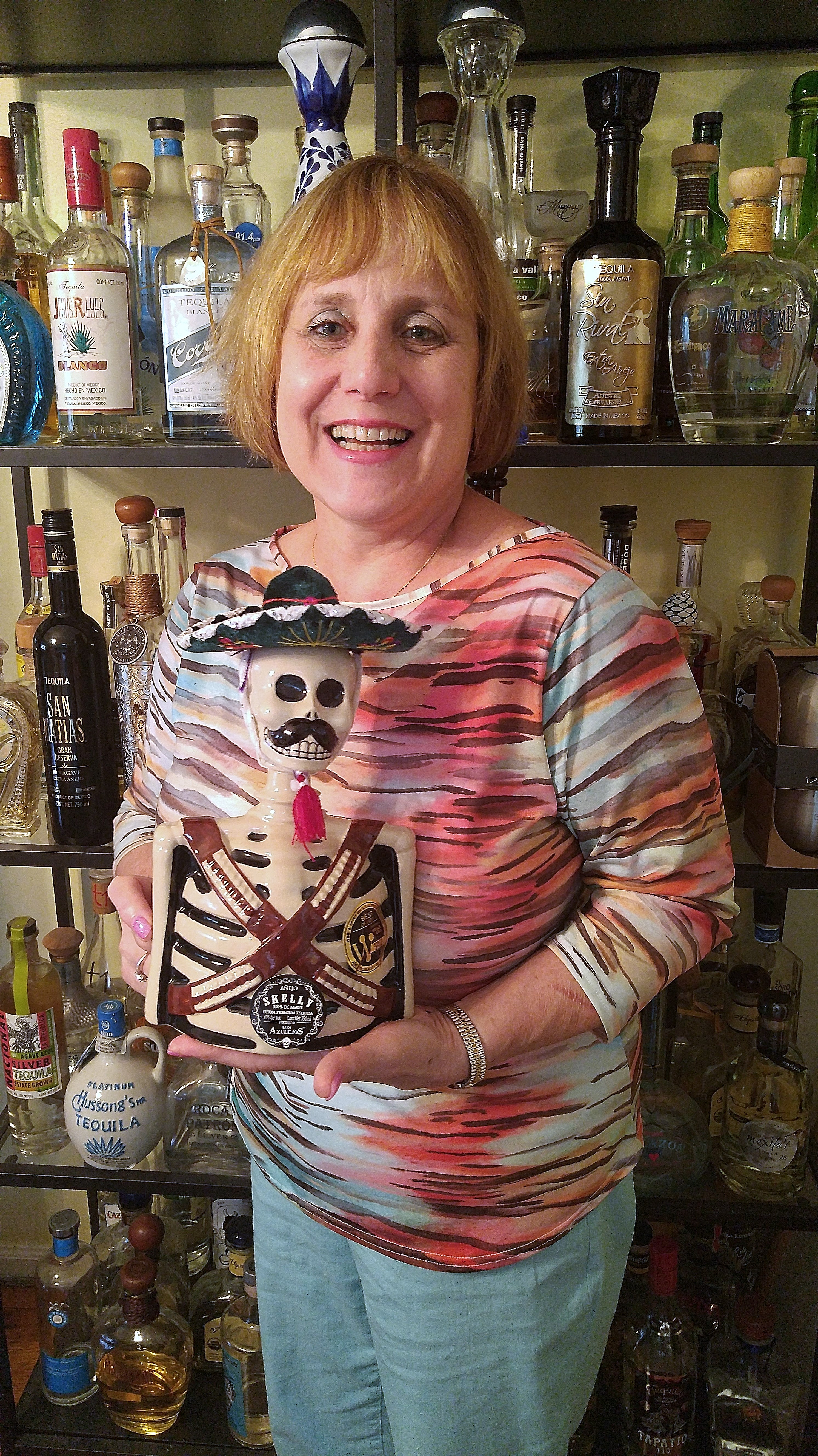 Detail Skeleton Tequila Bottle Nomer 20