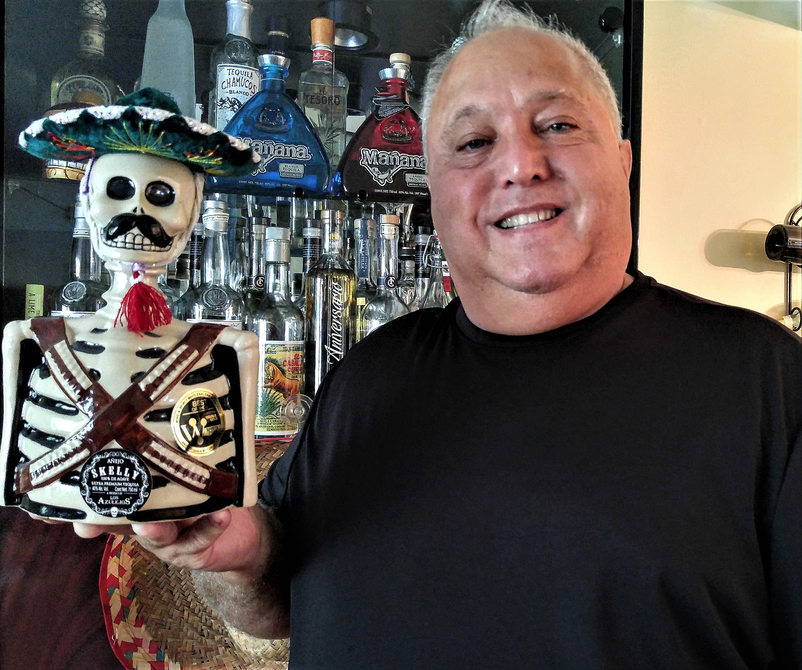 Detail Skeleton Tequila Bottle Nomer 29