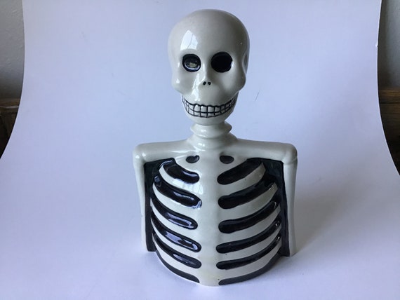 Detail Skeleton Tequila Bottle Nomer 49