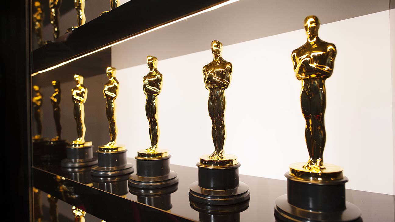 Detail What Were The Oscar Statuettes Made Of During World War Ii Nomer 13