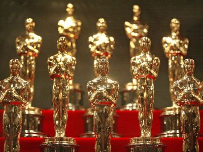 Detail What Were The Oscar Statuettes Made Of During World War Ii Nomer 14