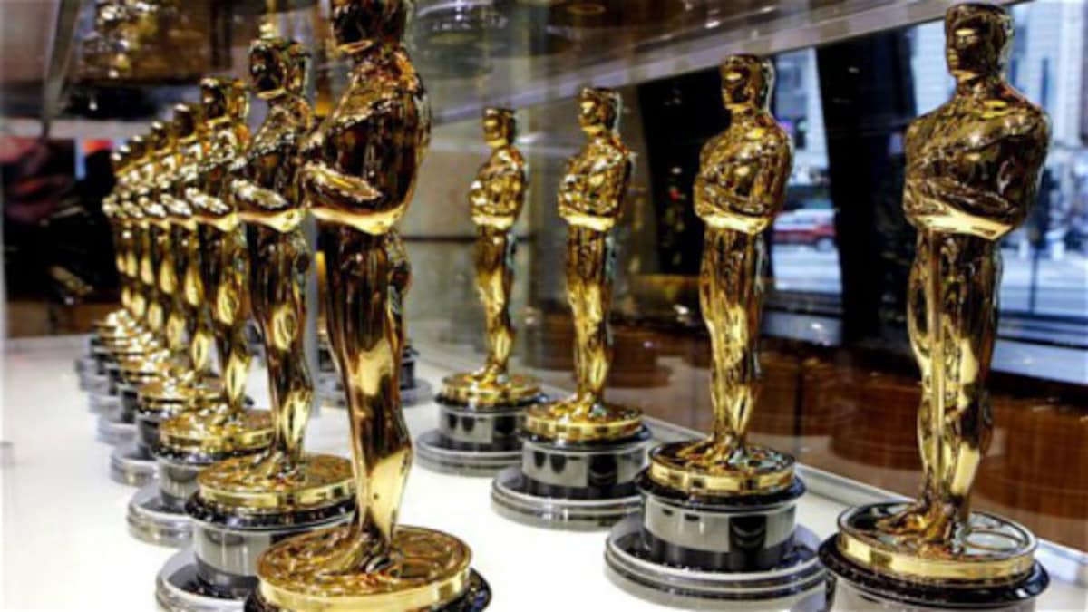 Detail What Were The Oscar Statuettes Made Of During World War Ii Nomer 51