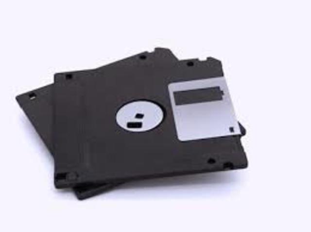 Detail When Was The First Floppy Disk Invented Nomer 11
