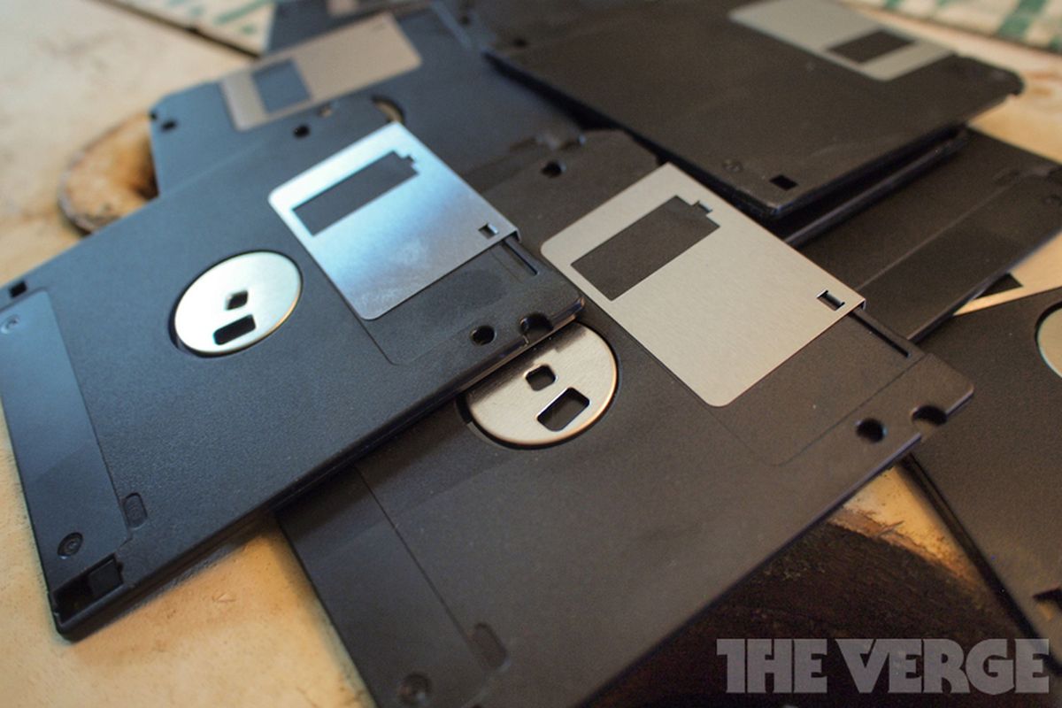 Detail When Was The First Floppy Disk Invented Nomer 17