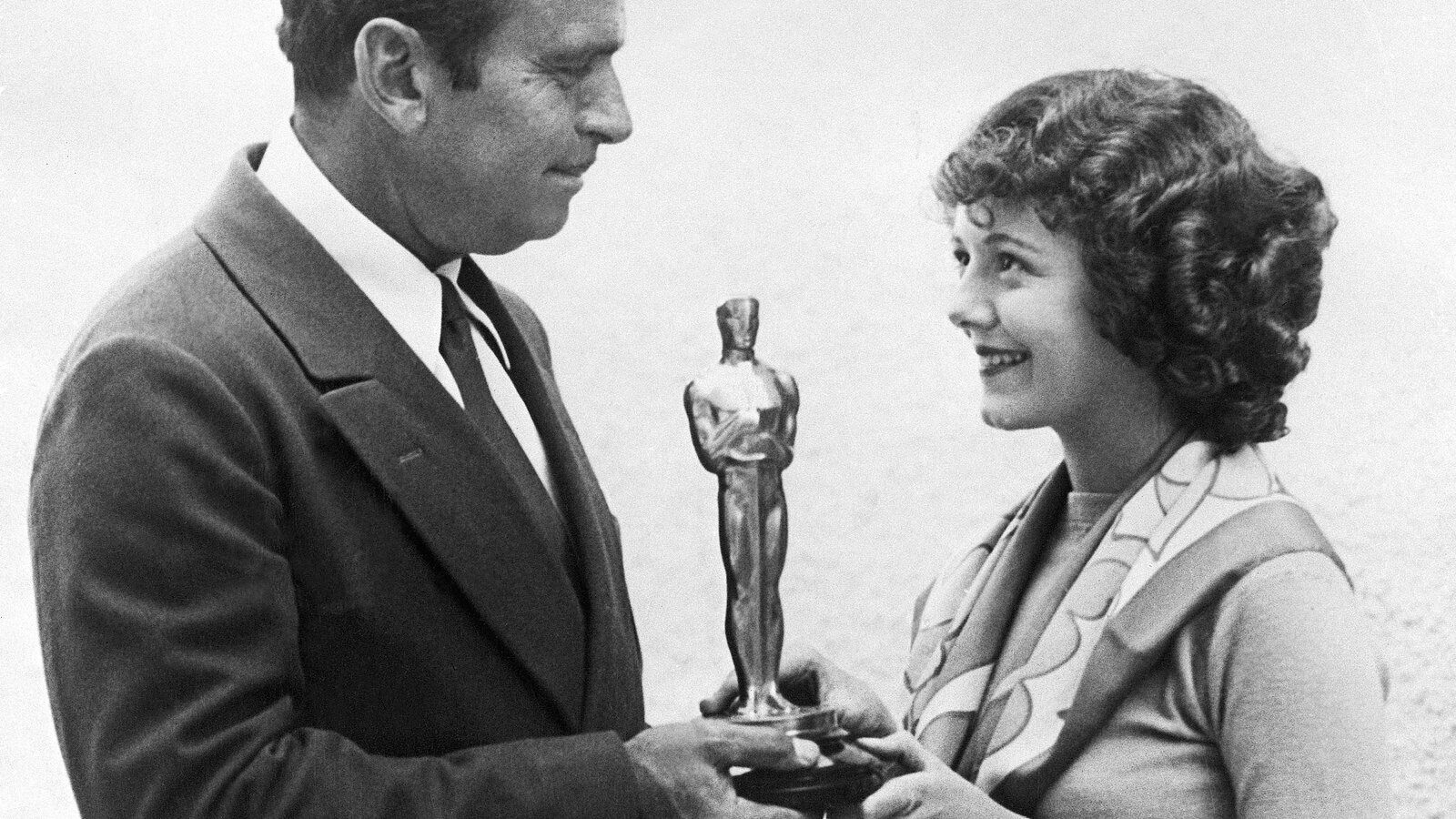 Detail When Were The Academy Awards First Televised Nomer 17