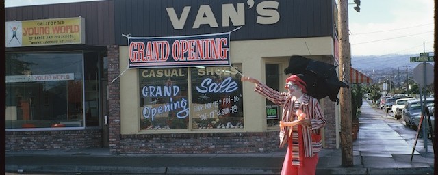 Detail Where Was The First Vans Store Nomer 53