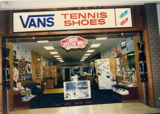 Detail Where Was The First Vans Store Nomer 7