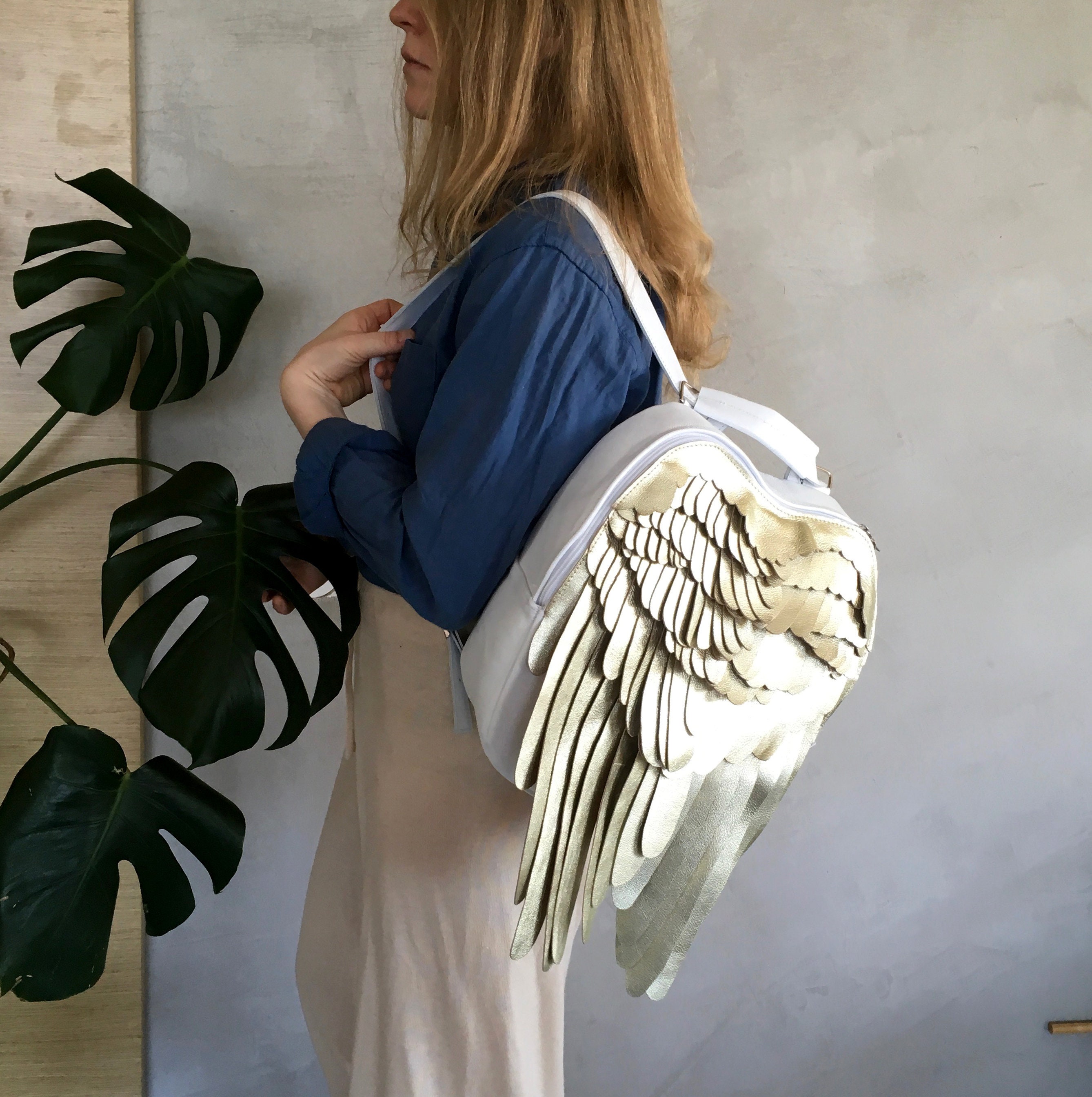 Detail White Feather Wings Backpack Nomer 21