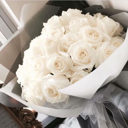 Detail White Rose Bouquet Images Nomer 8