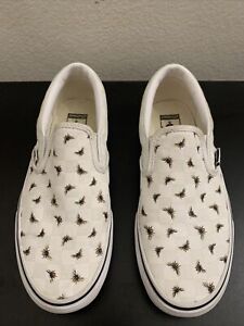 Detail White Vans With Checkers Nomer 37
