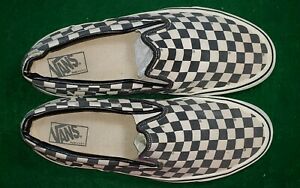 Detail White Vans With Checkers Nomer 54