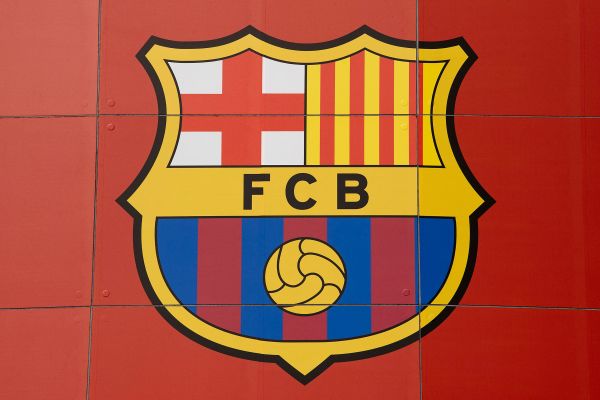 Detail Sketsa Logo Barcelona Nomer 13