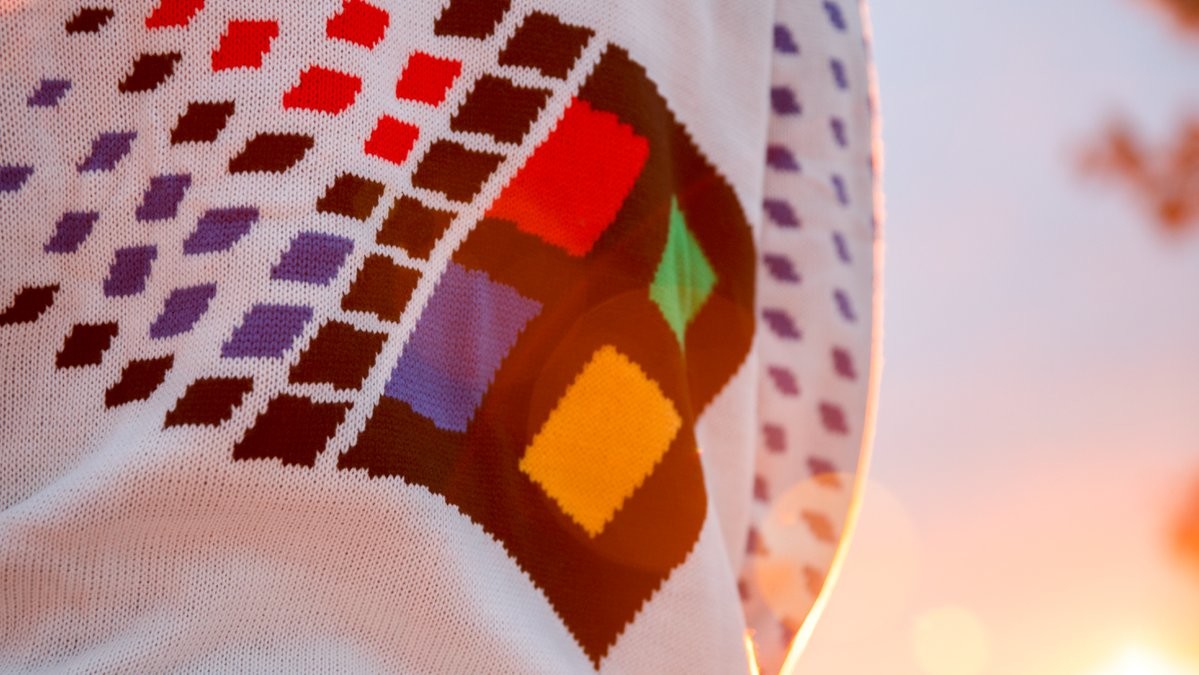 Detail Windows 95 Christmas Sweater Nomer 30