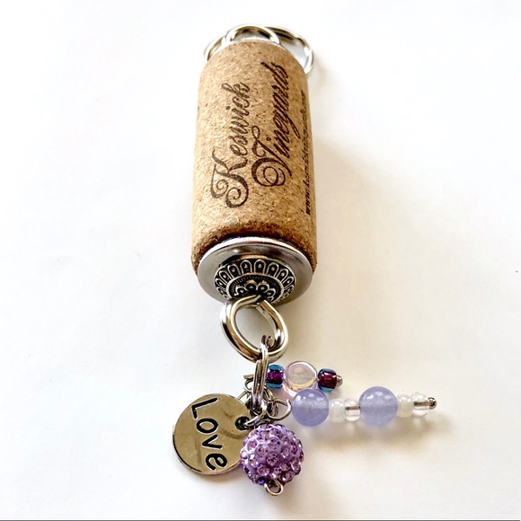 Detail Wine Cork Keychain Nomer 39