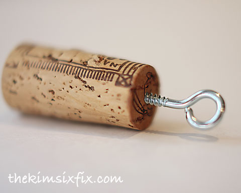 Detail Wine Cork Keychain Nomer 43