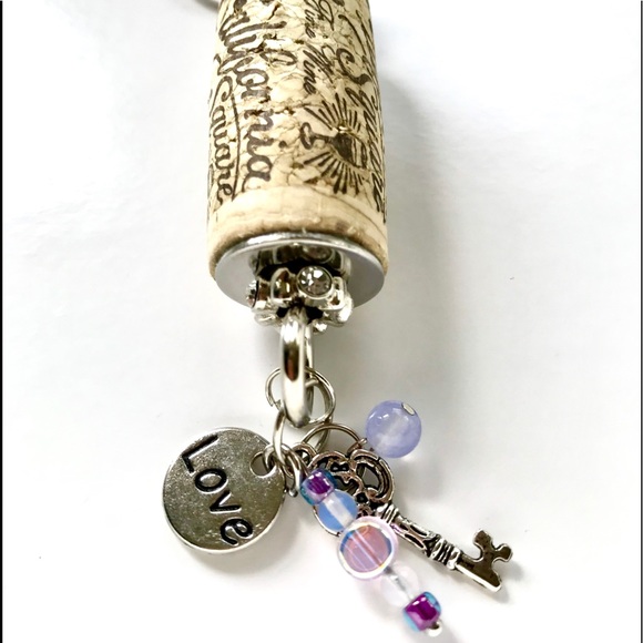 Detail Wine Cork Keychain Nomer 50