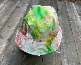 Detail Skittles Bucket Hat Nomer 12