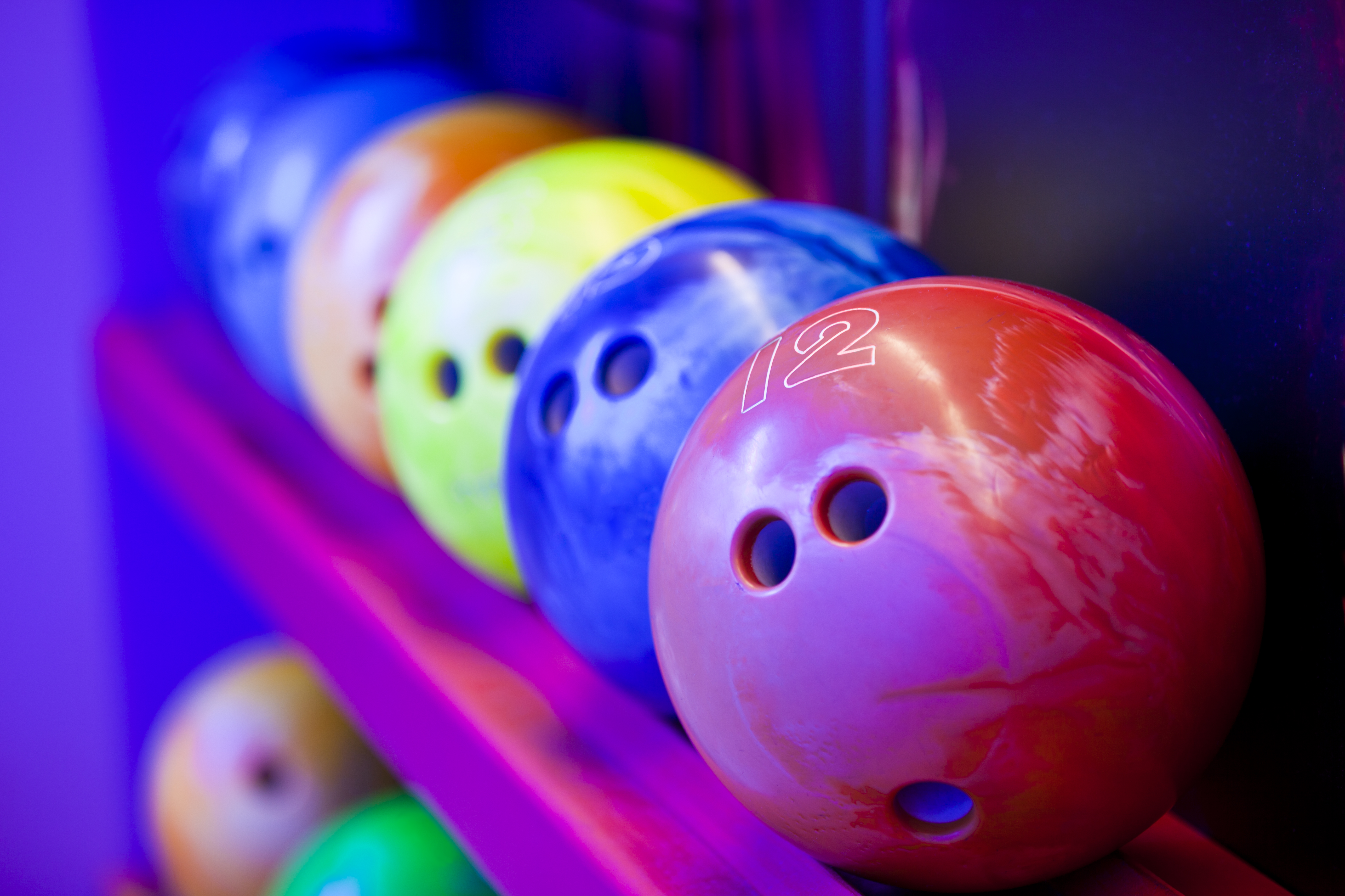 Detail Winnie The Pooh Bowling Ball Nomer 35