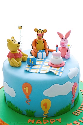 Detail Winnie The Pooh Cake Designs Nomer 16