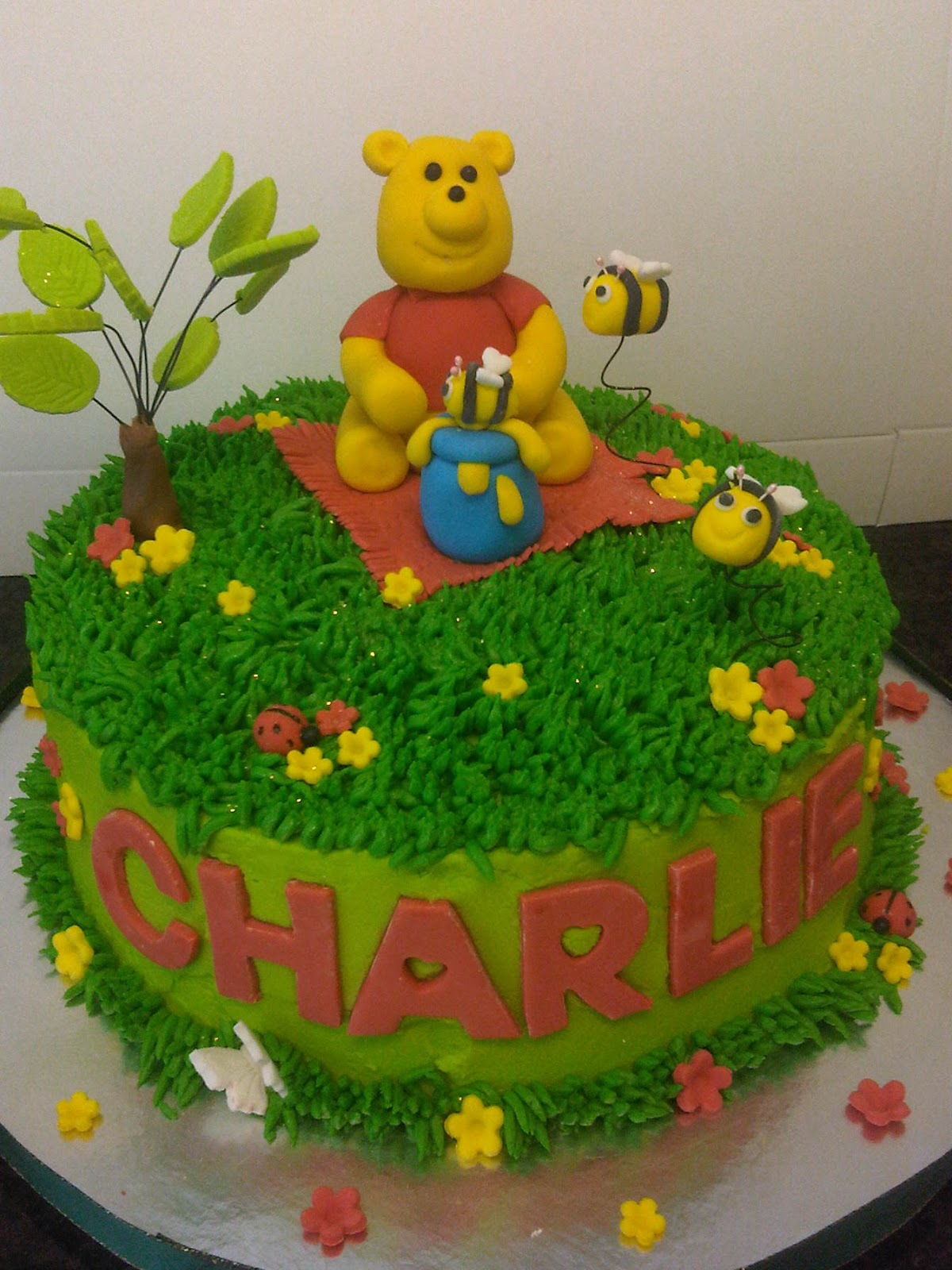 Detail Winnie The Pooh Cake Images Nomer 36