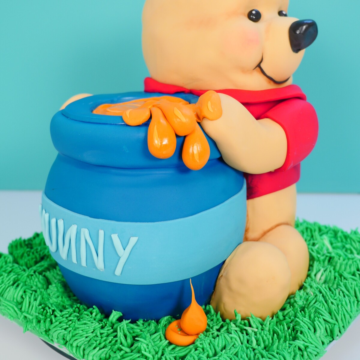 Detail Winnie The Pooh Cake Images Nomer 9